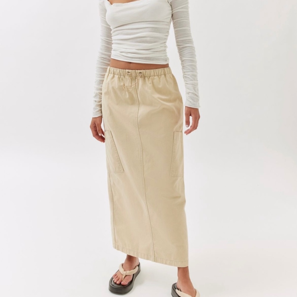 URBAN OUTFITTERS BDG Ulla Cargo Midi Skirt